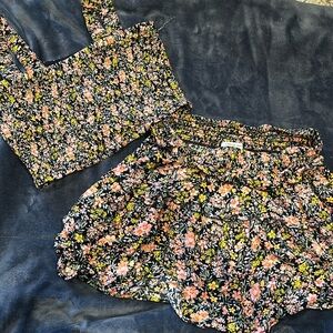 Two piece American Eagle cropped top and skirt set. Worn once ! Size small